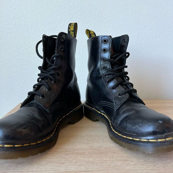 Women’s Dr. Martens Combat Boots Black Smooth Leather Size 6 - Picture 3 of 7